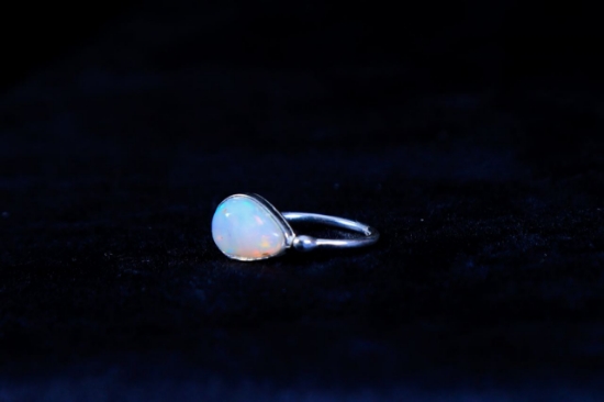 Picture of Ethiopian Precious stone opal ring