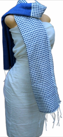 Picture of Dot Shawls